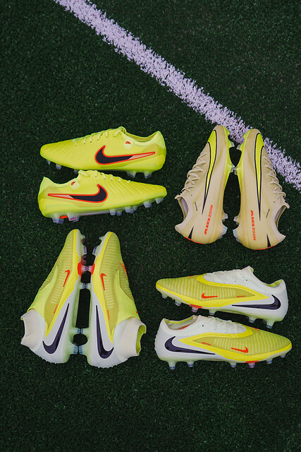 Nike Max Voltage Pack