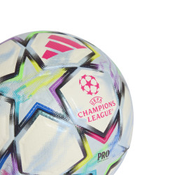 Fotbalový míč adidas UCL Pro