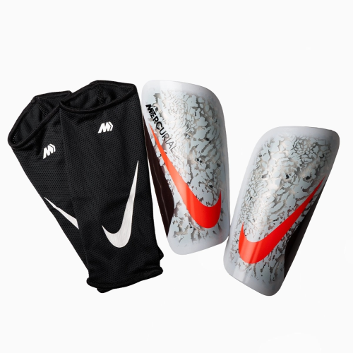 Fotbalové chrániče Nike United Mercurial Lite