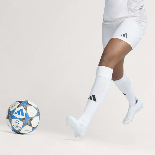 Fotbalový míč adidas UCL Pro