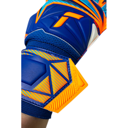 Brankářské rukavice Reusch Attrakt Solid