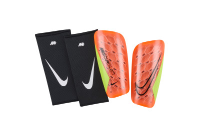Fotbalové chrániče Nike Mercurial Lite