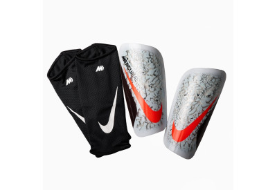 Futbalové chrániče Nike United Mercurial Lite