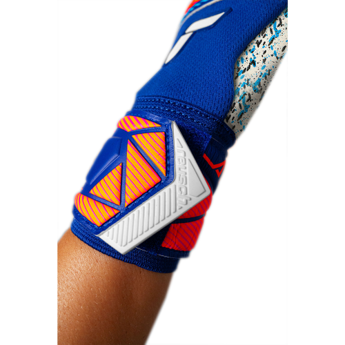 Brankářské rukavice Reusch Attrakt Fusion NC